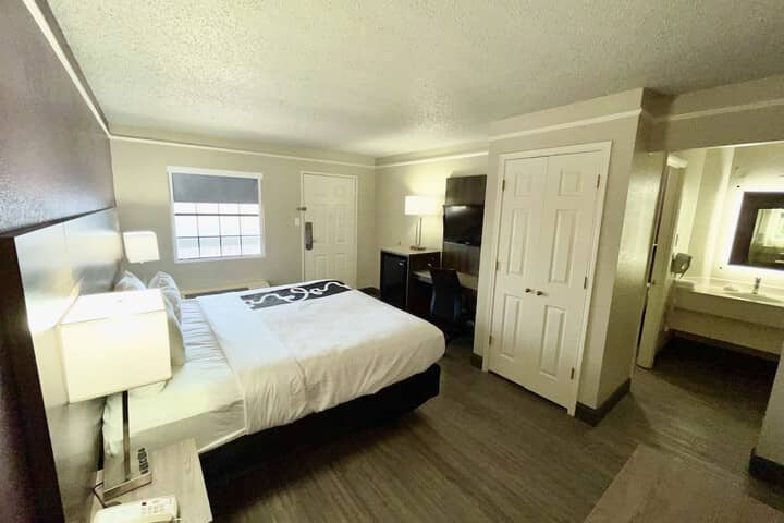 Room 4 of 39