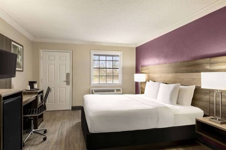 Room 6 of 39